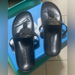 New Kelly and Katie Women’s Sandals. Size 9.5. Comfortable soft sole.